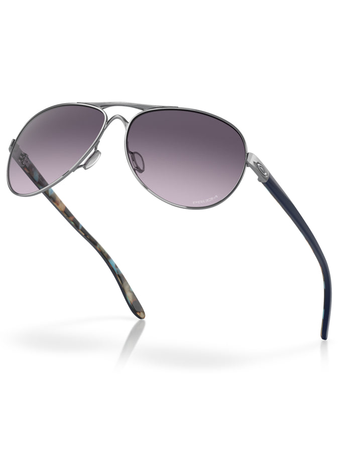Oakley Feedback Polished Chrome/Prizm Grey Gradient Sunglasses | POLSHD CHROME/PRIZM GREY GRAD
