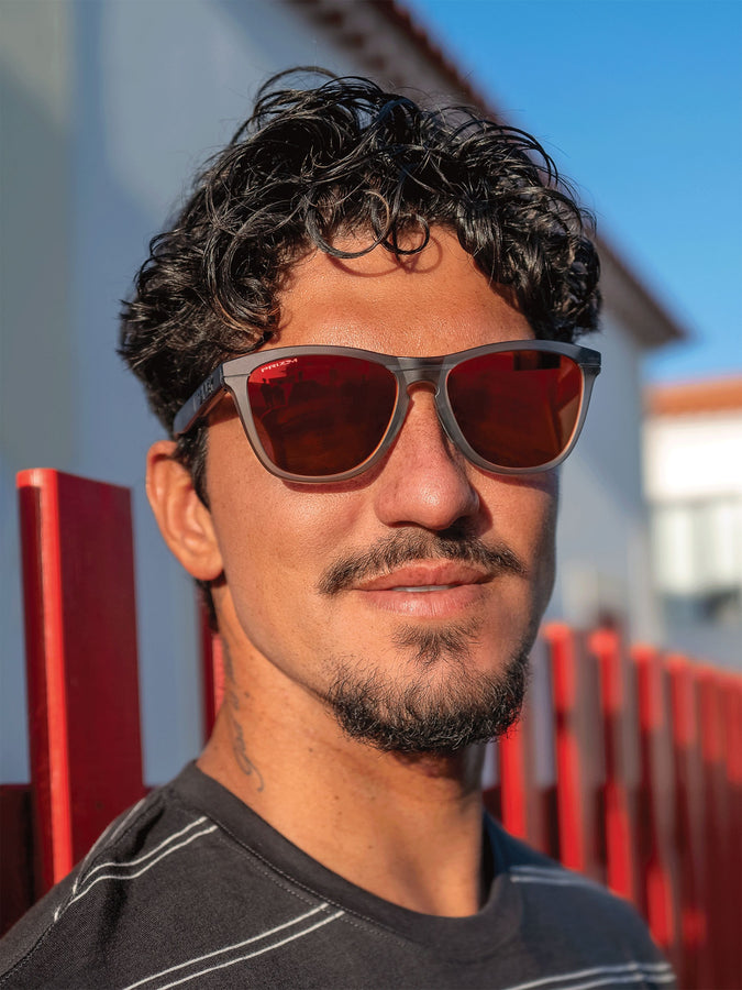 Oakley Frogskins Range Matte Grey Smoke/Prizm Ruby Sunglasses | MATTE GREY SMOKE/PRIZM RUBY