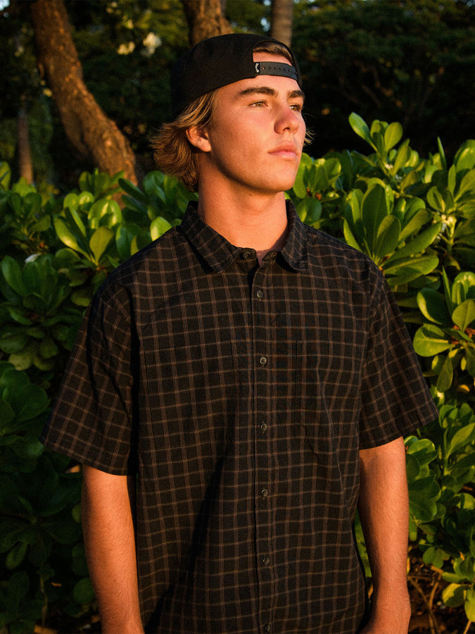 Billabong Vista Short Sleeve Buttondown Shirt Fall 2026 | PHANTOM (PHT)