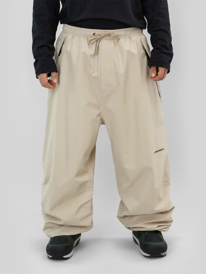 Beyond Medals Park 2027 – Shell Pants | BEIGE