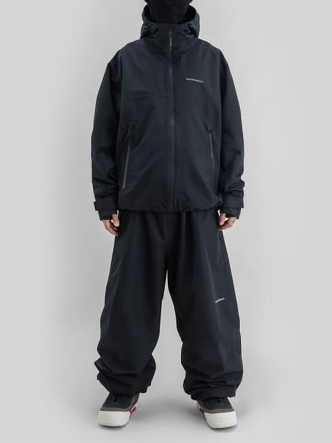 Beyond Medals Park 2027 – Shell Pants | BLACK