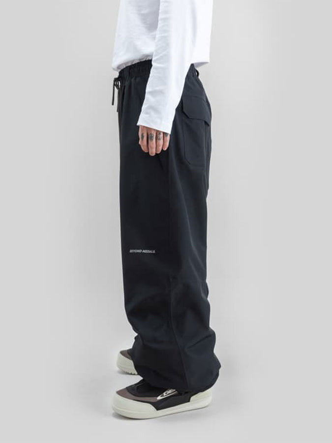 Beyond Medals Park 2027 – Shell Pants | BLACK