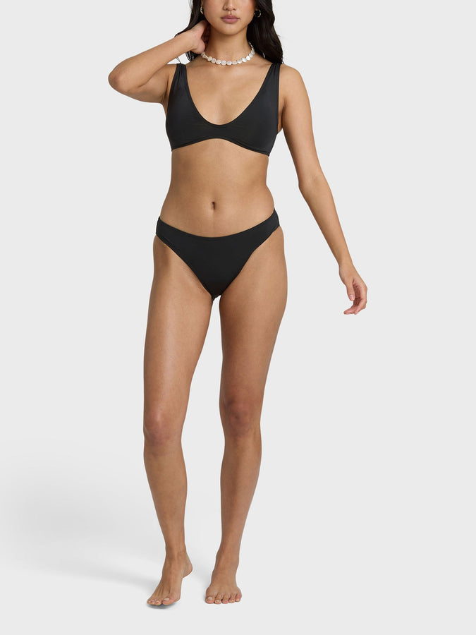 Billabong Sol Searcher Scoop Tank Bikini Top Spring 2026 | BLACK PEBBLE (BPB)