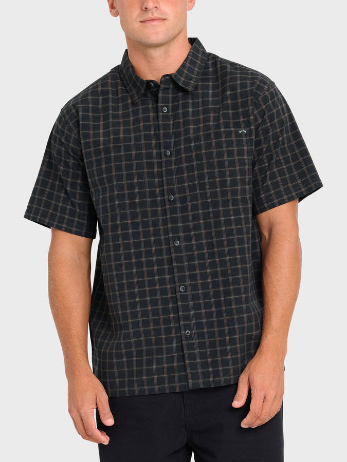 Billabong Vista Short Sleeve Buttondown Shirt Fall 2026 | PHANTOM (PHT)