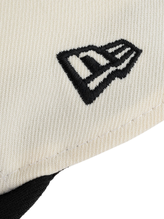 Chain To Bank Corona Laurea New Era RC 9Fifty Hat | CREAM/BLACK