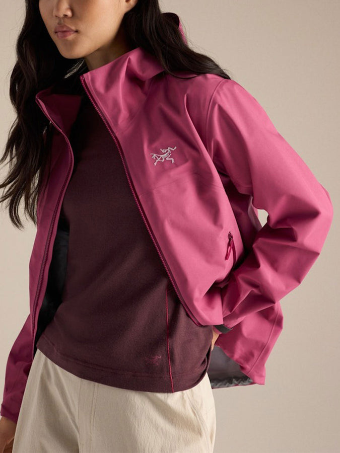 Arc'teryx GORE-TEX Beta Jacket 2027 – Women's Shell | LT RENEGADE