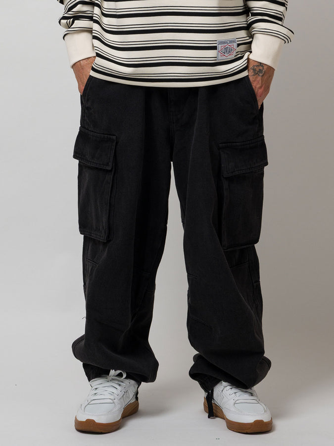 Loviah Heavy Duty Cargo Jeans Fall 2026 | BLACK DENIM