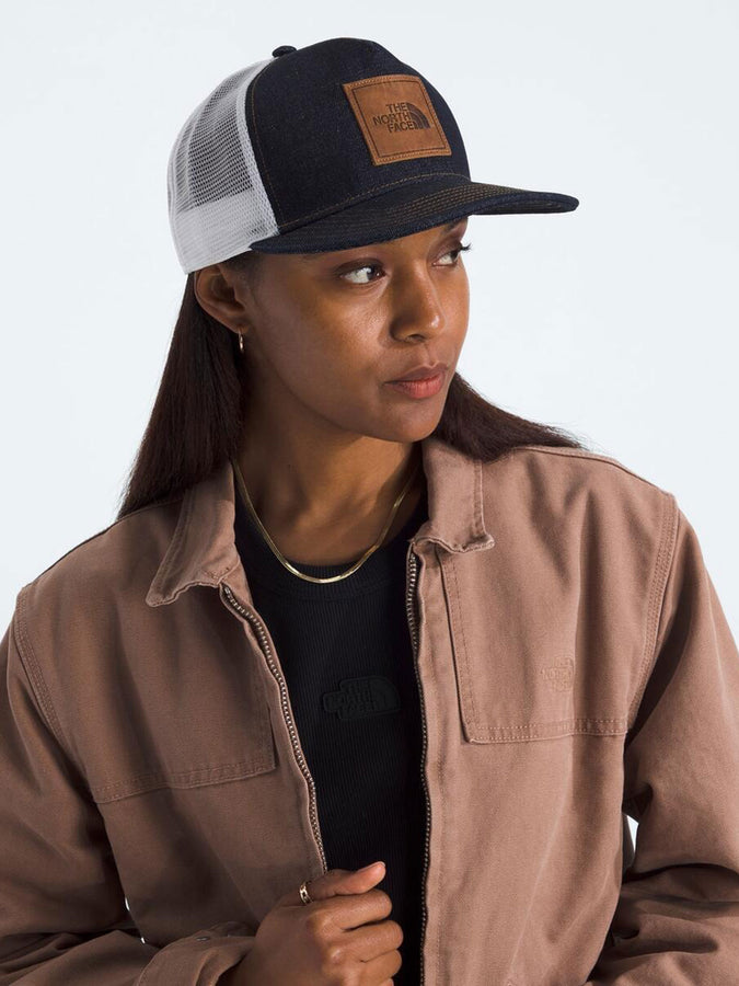 The North Face Half Dome Trucker Hat | DENIM/LEATHER PATCH (BM7)