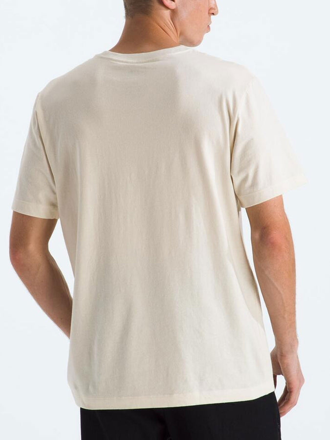The North Face Evolution Simple Dome T-Shirt Spring 2026 | WHITE DUNE (QLI)