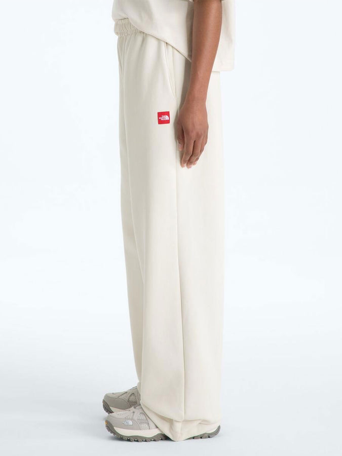 TNF Red Box Sweatpants | WHITE DUNE (QLI)