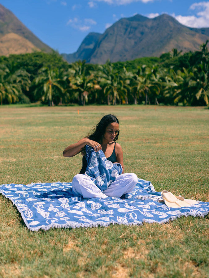 Slowtide Treasures Driftweave Blanket | SALT WATER