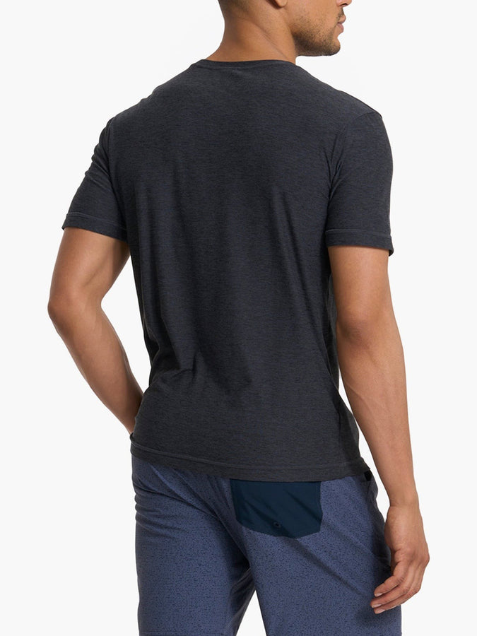 Vuori Strato Tech T-Shirt | CHARCOAL HEATHER (HCC)