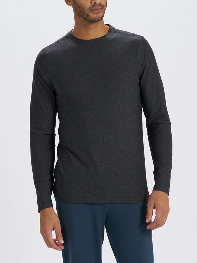 Vuori Strato Tech Long Sleeve T-Shirt | CHARCOAL HEATHER (HCC)