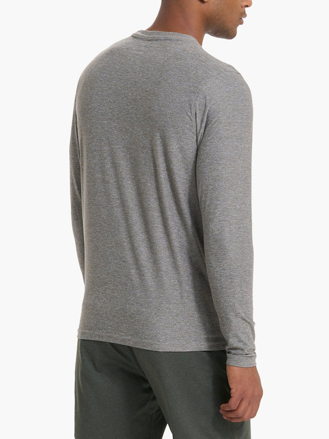 Vuori Strato Tech Long Sleeve T-Shirt | HEATHER GREY (HTG)
