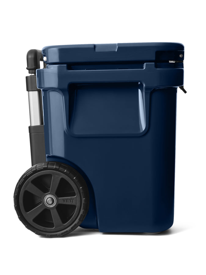 Yeti Roadie 32 Wheeled Navy Cooler | NAVY