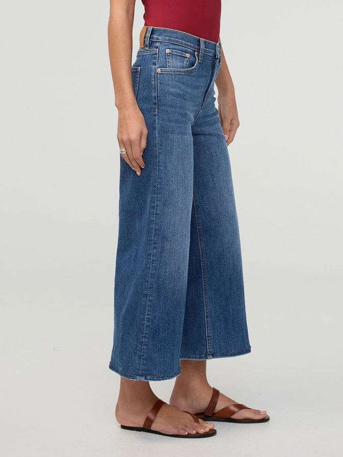 Duer Perfomance Plus High Rise Wide Leg Crop Swell Jeans Spring 2026 | SWELL (SWE)
