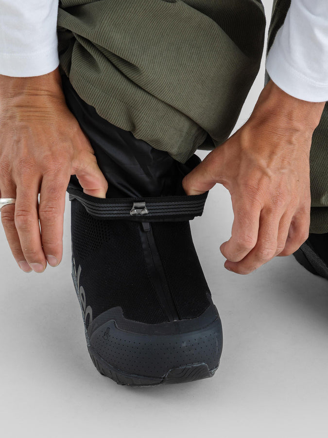Beyond Medals Park Cord 2027 – Shell Pants | GREEN