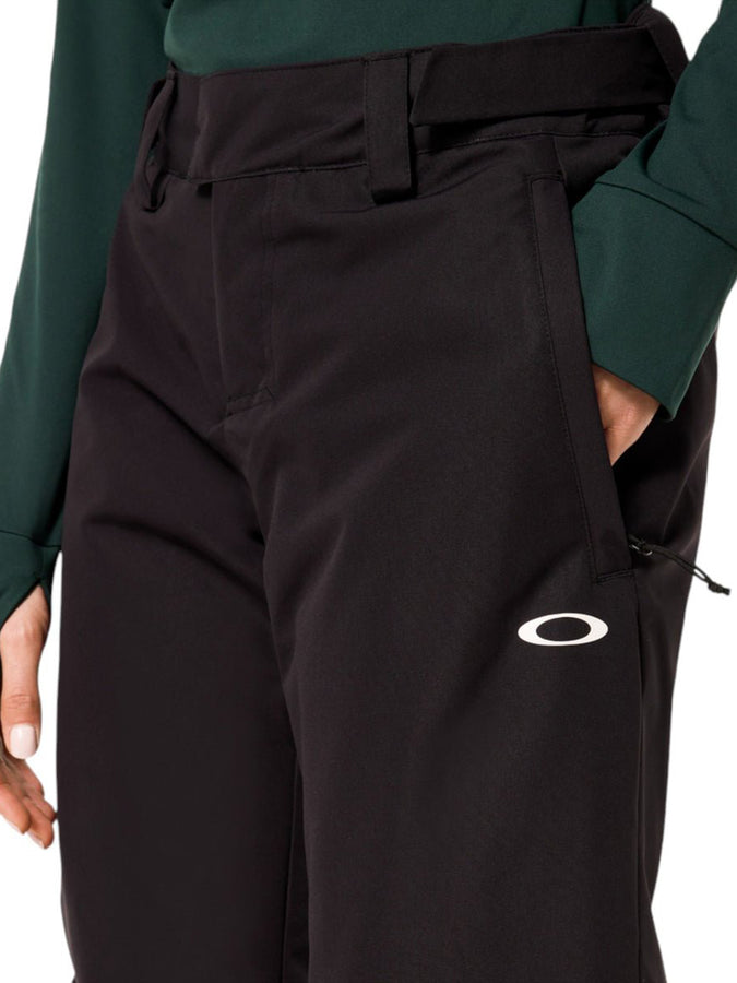 Oakley Insulated 2027  | BLACKOUT (02E)