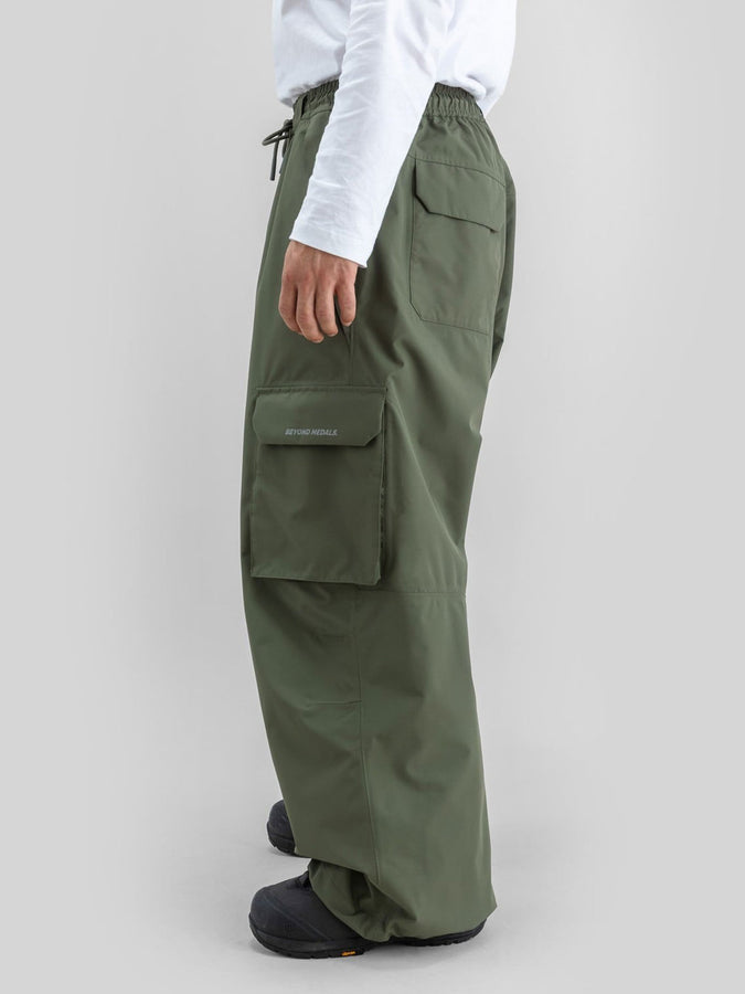 Beyond Medals Park Cargo 2027 – Shell Pants | DARK GREEN