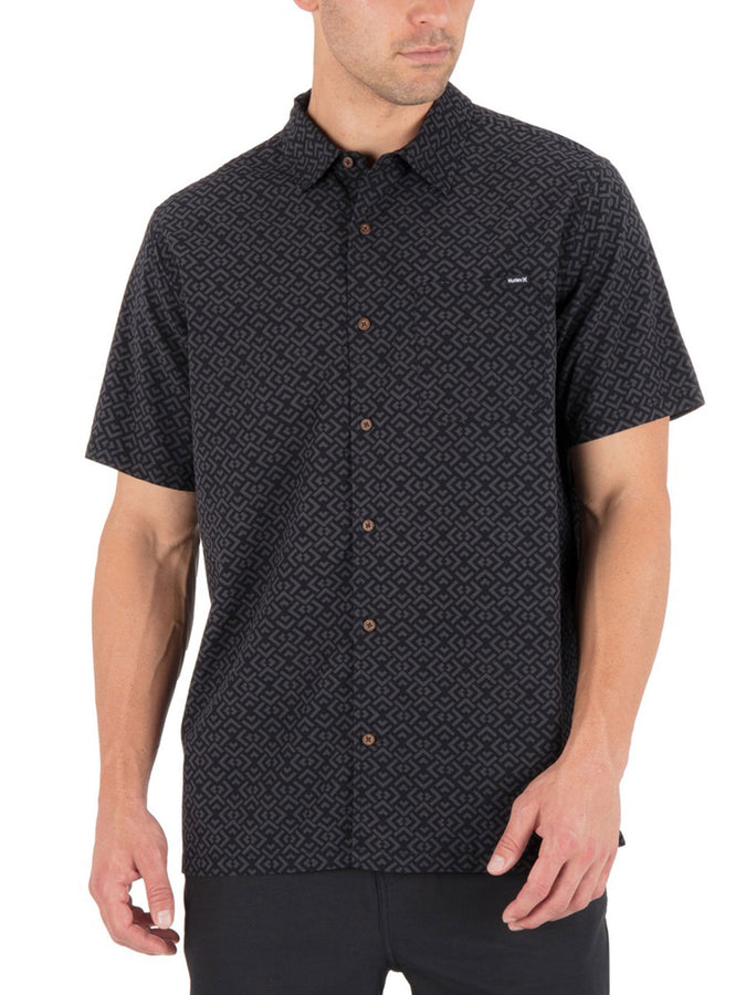 Hurley Rincon Aero Short Sleeve Buttondown Shirt Spring 2026 | BLACK (001)