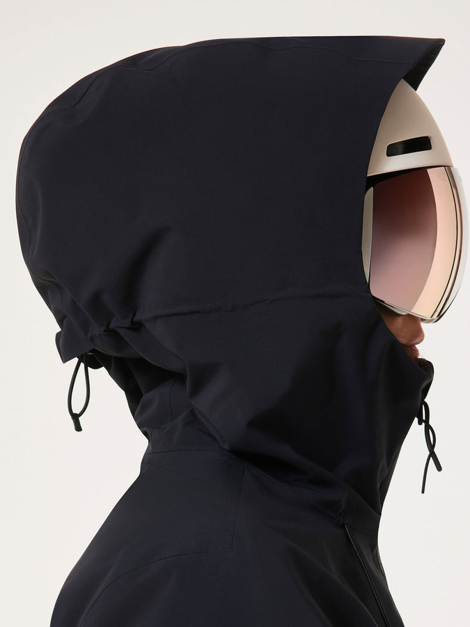 Oakley Canopy Insulated Jacket 2027 | BLACKOUT (02E)