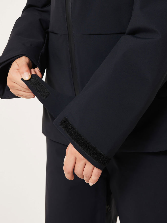 Oakley Canopy Insulated Jacket 2027 | BLACKOUT (02E)