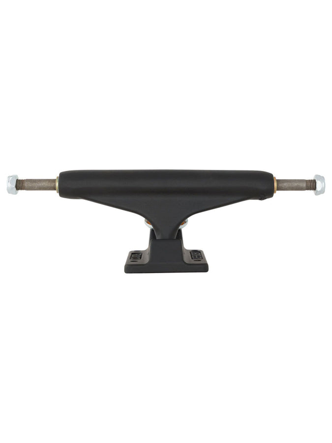 Independent Stg11 Blackout 139mm Trucks | BLACKOUT