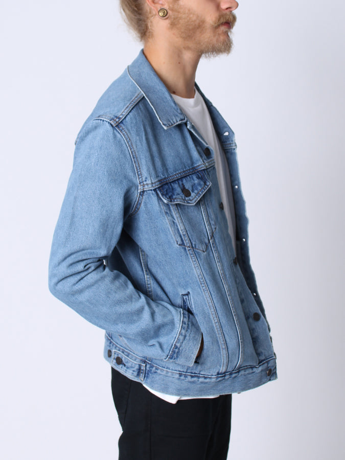 Levis The Trucker Denim Jacket | LIGHT STONEWASH (0131)